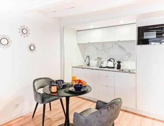 Majord'Home Spa 4*-L'Elegance-Balneo Vieille Ville Annecy Exteriör bild